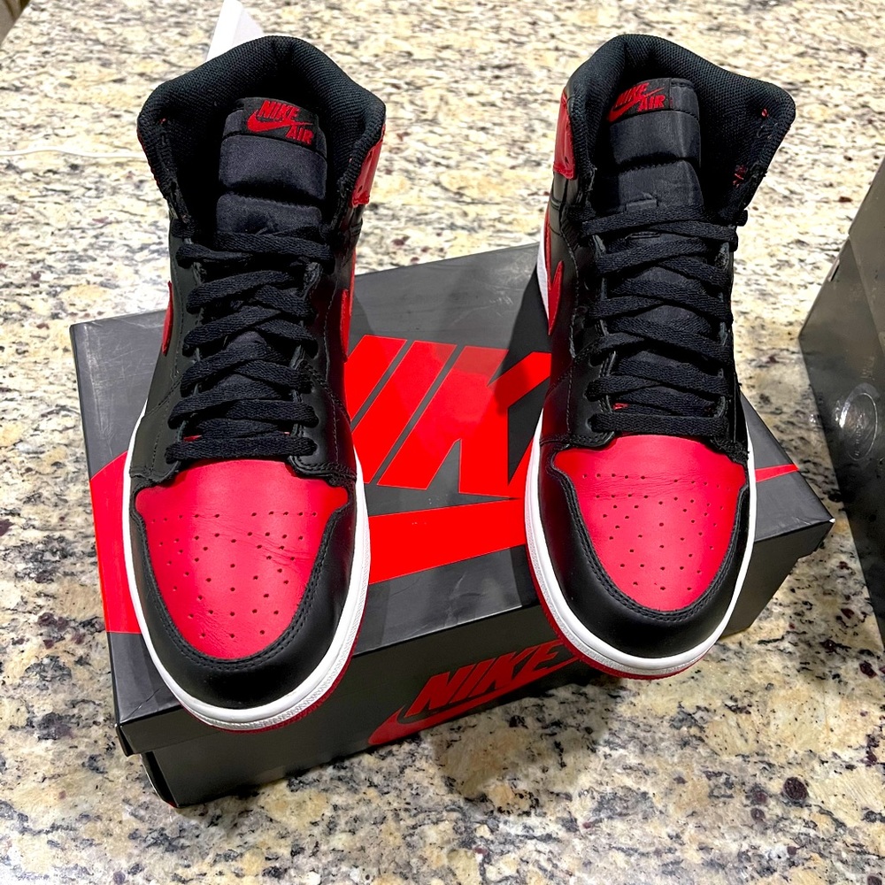 -🌟‼️SOLD‼️LIKE NEW MENS OG JORDAN 1 HIGH BREDS 🌟